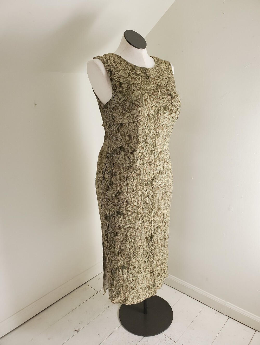 90s Vintage Sage Green Paisley Print Sleeveless Midi Dress size M/L